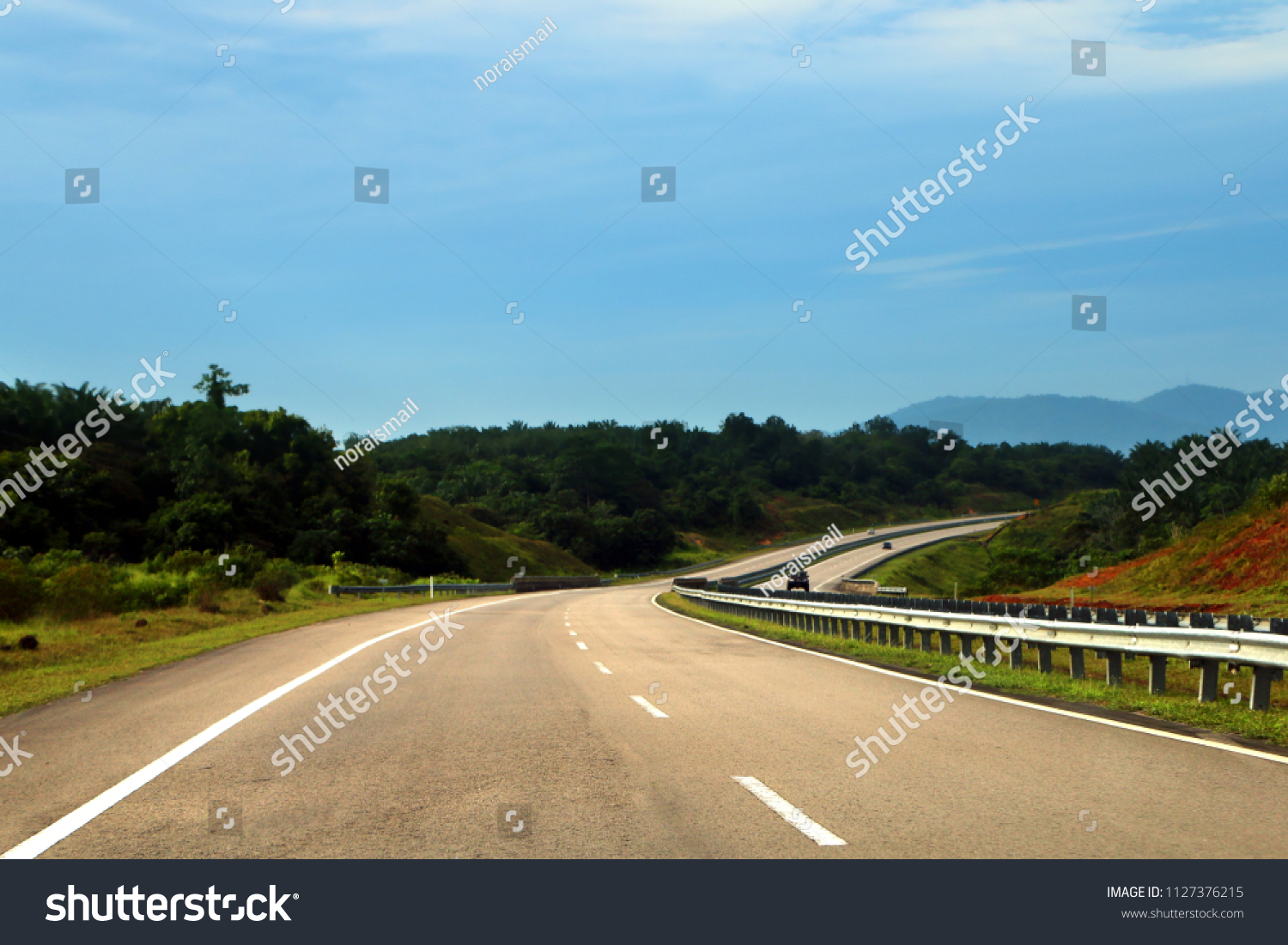 Open Road East Coast Expressway Lebuhraya Stock Photo 1127376215 ...