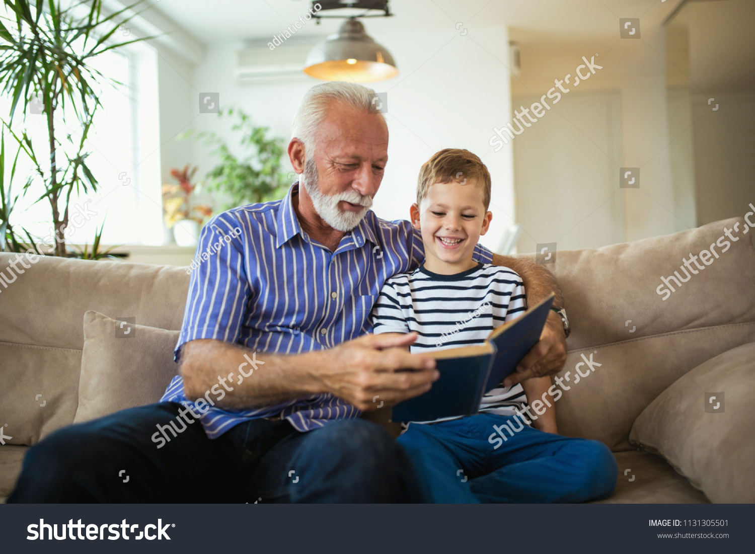 199 Reading grandkids Images, Stock Photos & Vectors | Shutterstock