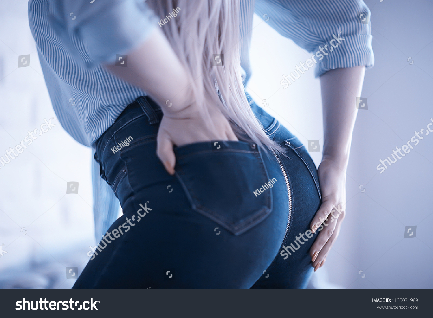 Hole in the pants. Хром Хард джинсы с крестами.