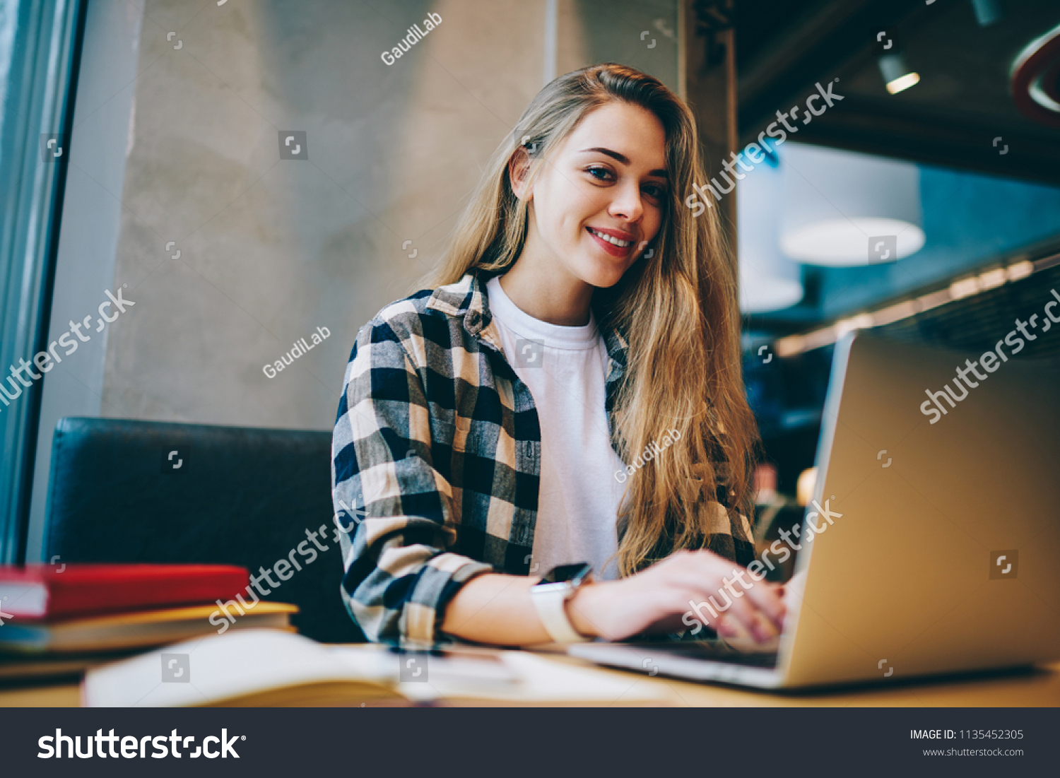 22,747 Girl Programmer Images, Stock Photos & Vectors | Shutterstock