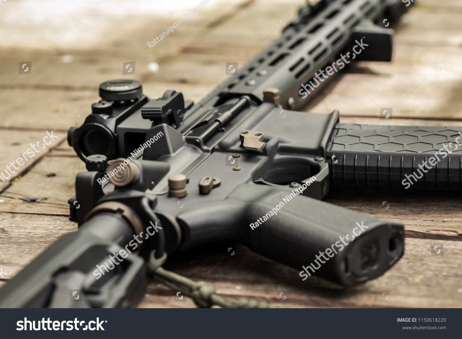 Ar15 Automatic Assault Rifle Weapon Aim Stock Photo 1150618220 ...