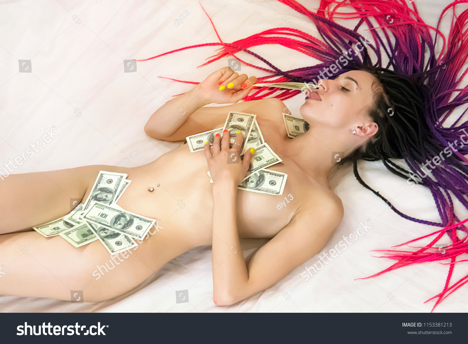 деньги и голая девушка фото фото 13