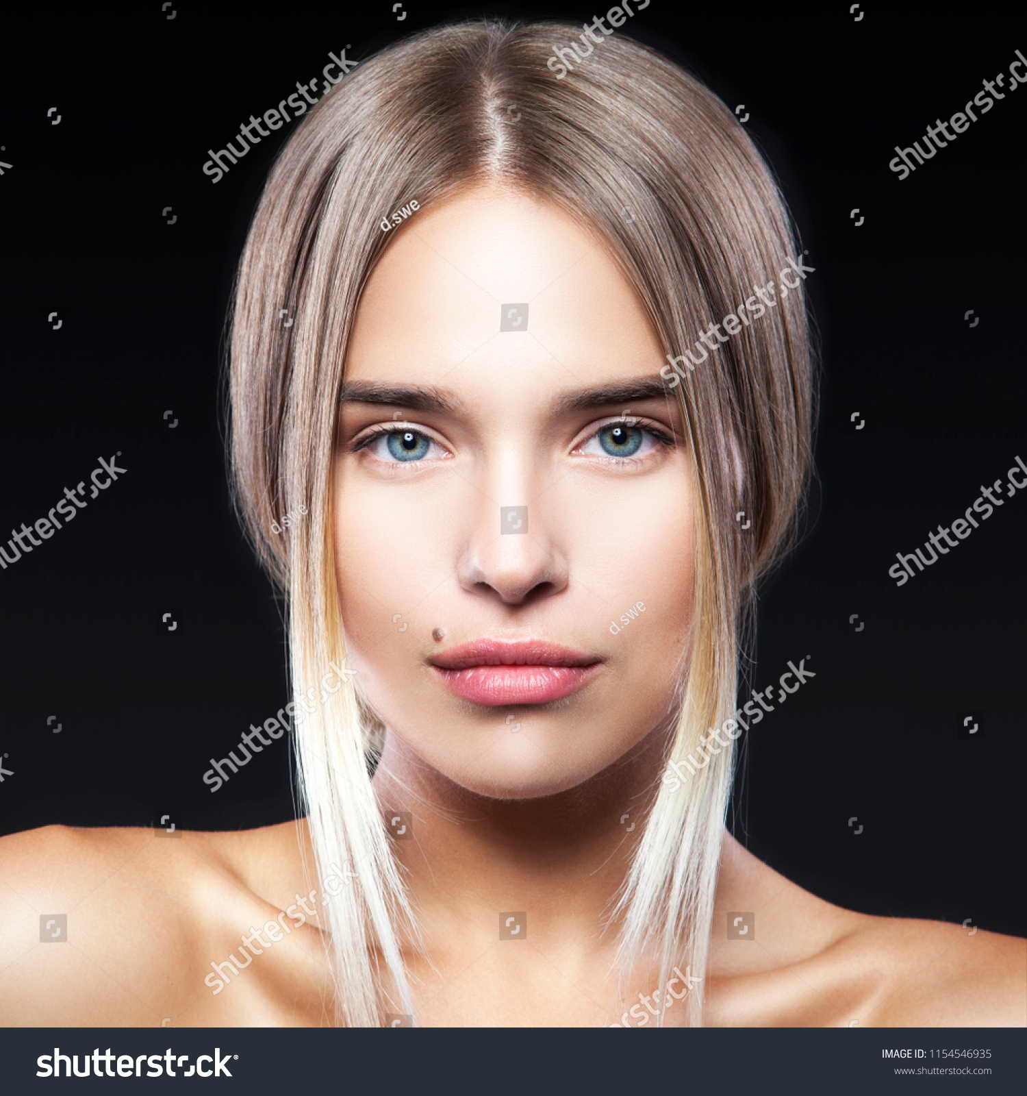 Beauty Girl Face Front View Beautiful Stock Photo 1154546935 | Shutterstock