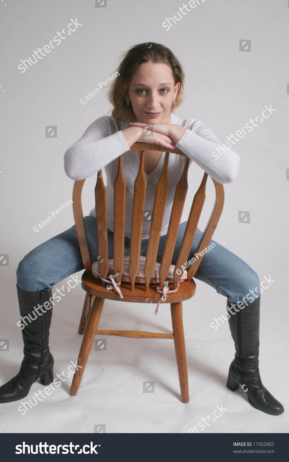 Woman Sitting Backwards Chair: стоковая фотография (редактировать), 1155290...