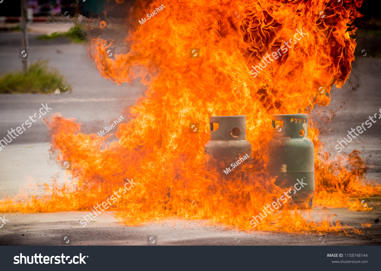 4,672件の「Gas Cylinder Explosion」の画像、写真素材、ベクター画像 | Shutterstock