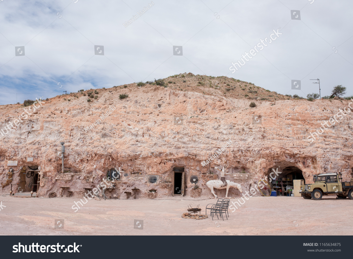 194 Dugout Underground House Images, Stock Photos & Vectors | Shutterstock