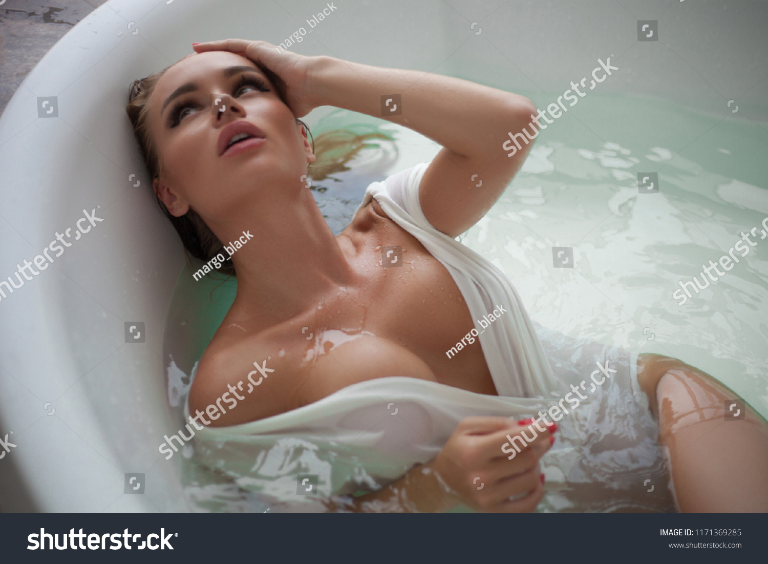 Busty Women In Shower