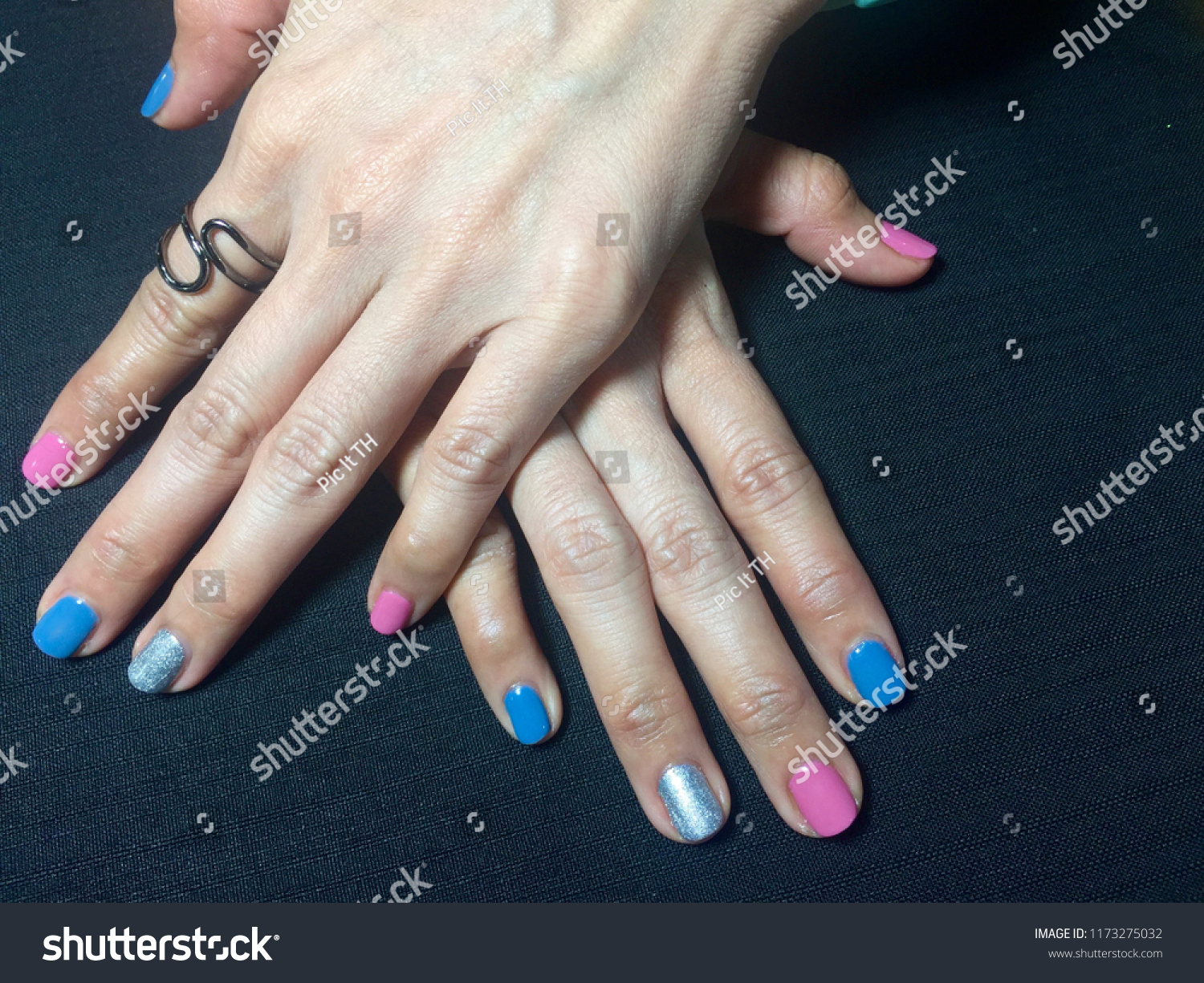 pink and blue nail designs