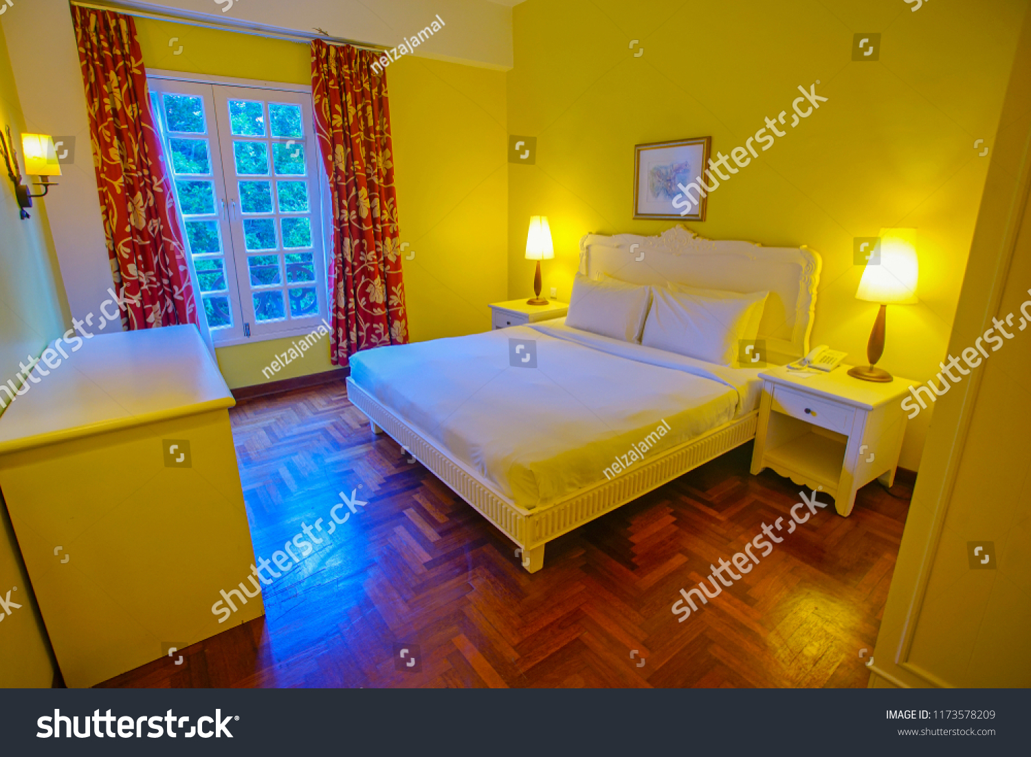 simple-luxury-hotel-room-decoration-stock-photo-1173578209-shutterstock