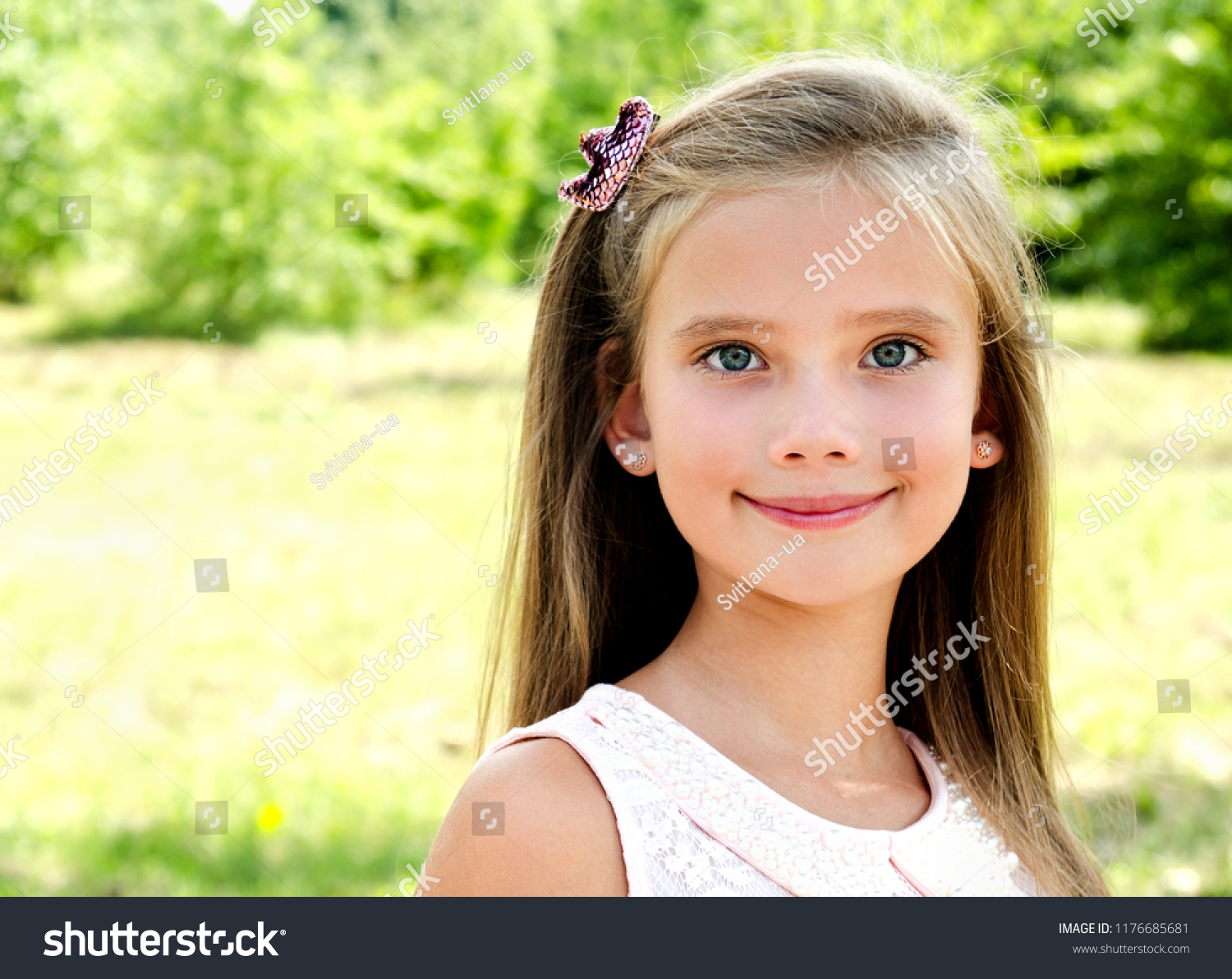 Portrait Adorable Smiling Little Girl Child Stock Photo 1176685681 ...