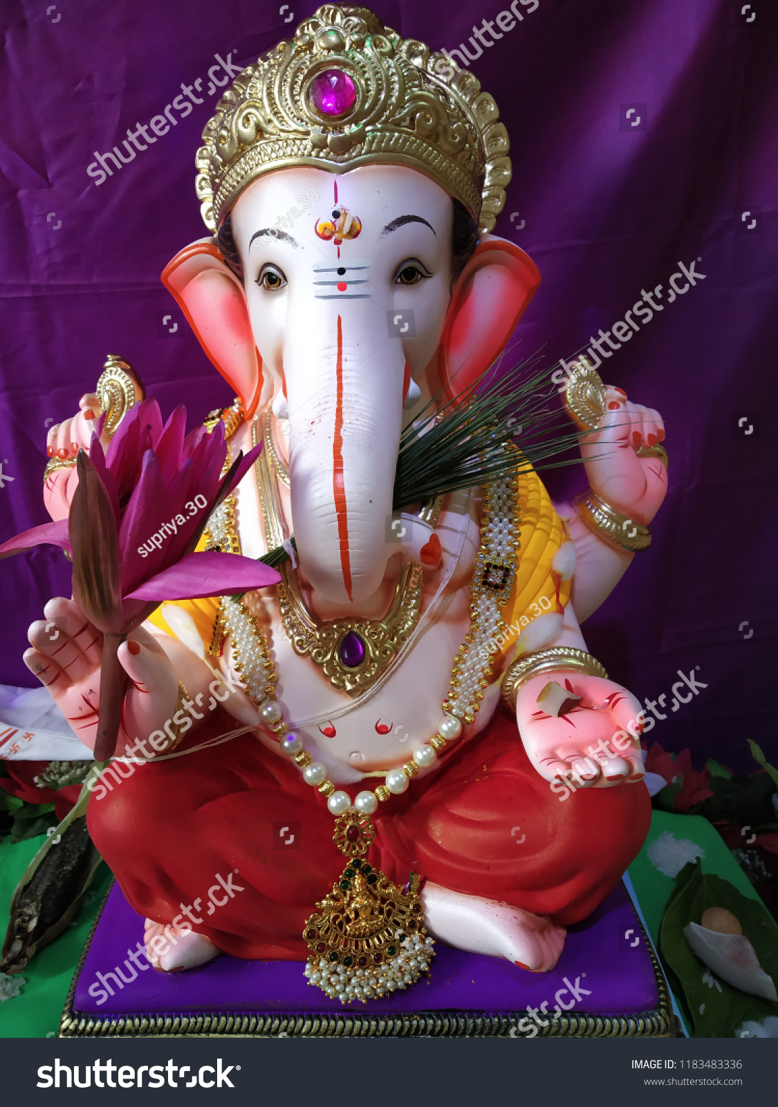 Ganapati Bappa Statue Stock Photo 1183483336 | Shutterstock