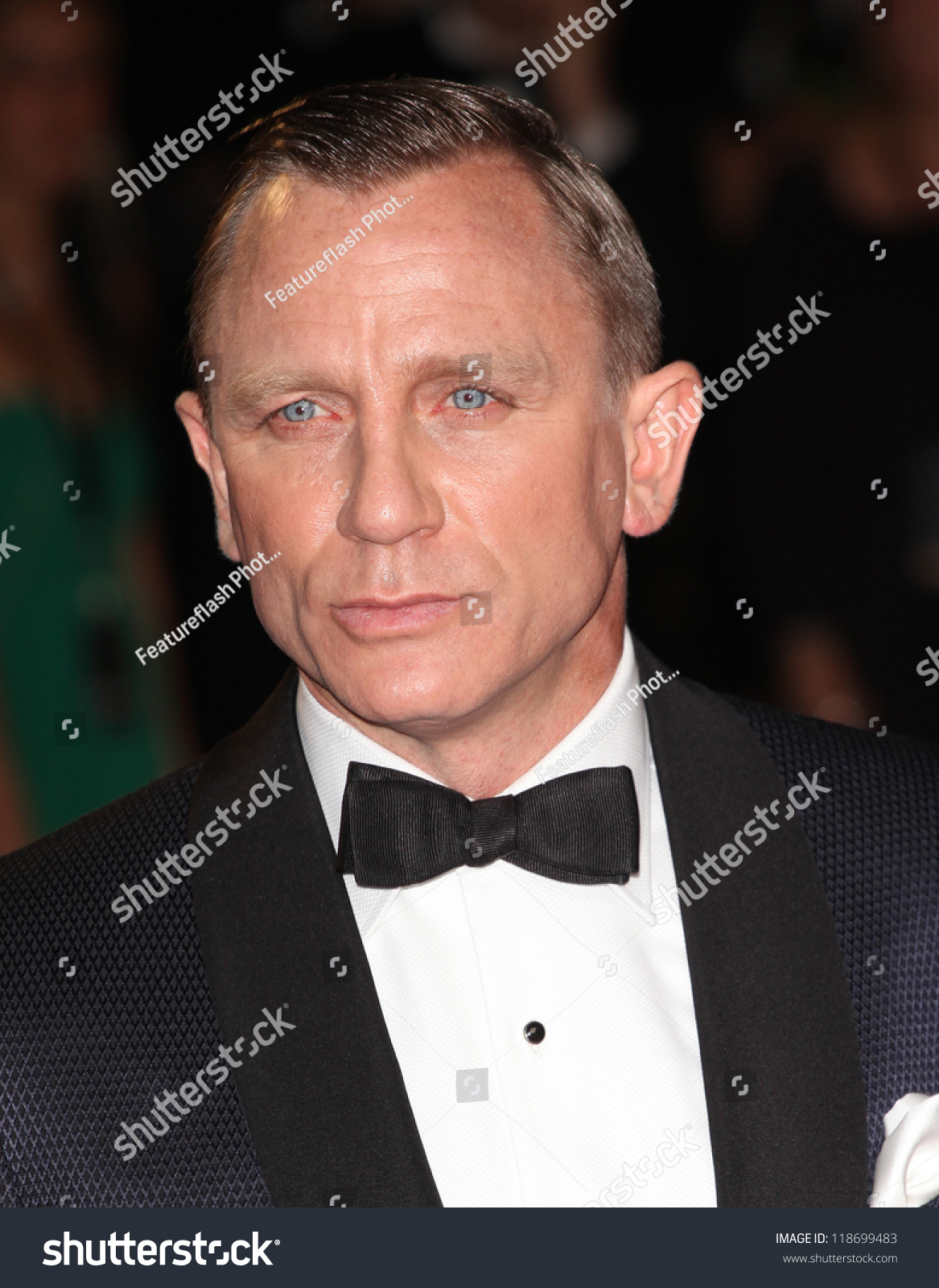 Daniel Craig Arriving Royal World Premiere Stock Photo 118699483 ...
