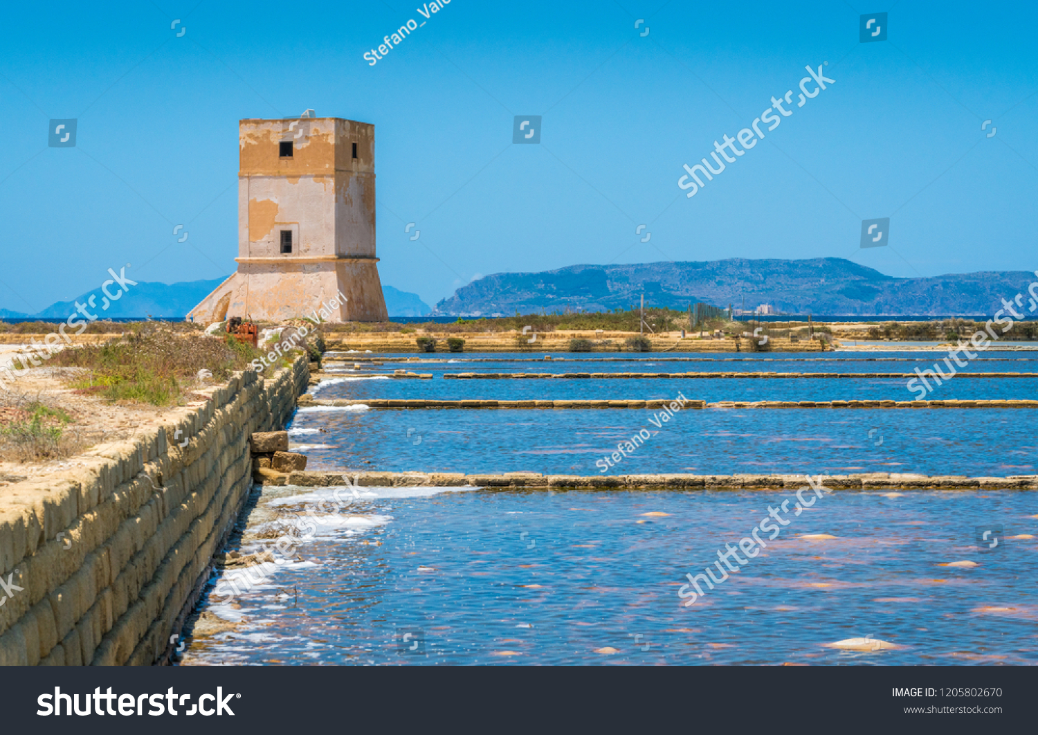 14 Torre Nubia Images, Stock Photos & Vectors | Shutterstock