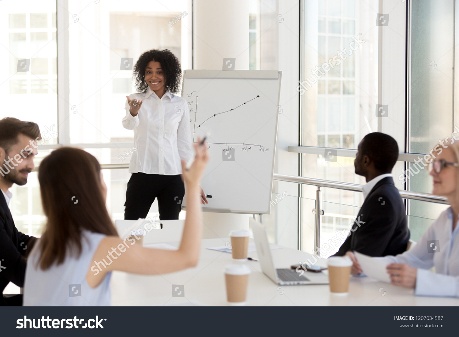 1,386 Seminar Black Women Teaching A Group Images, Stock Photos ...