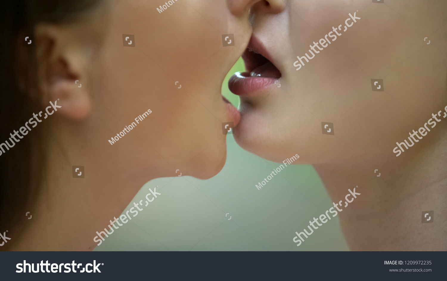 Lesbian Kissing Close Up