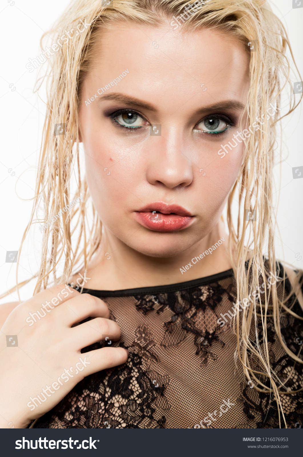 Glamor Beautiful Blonde Girl Wet Hair Stock Photo Shutterstock