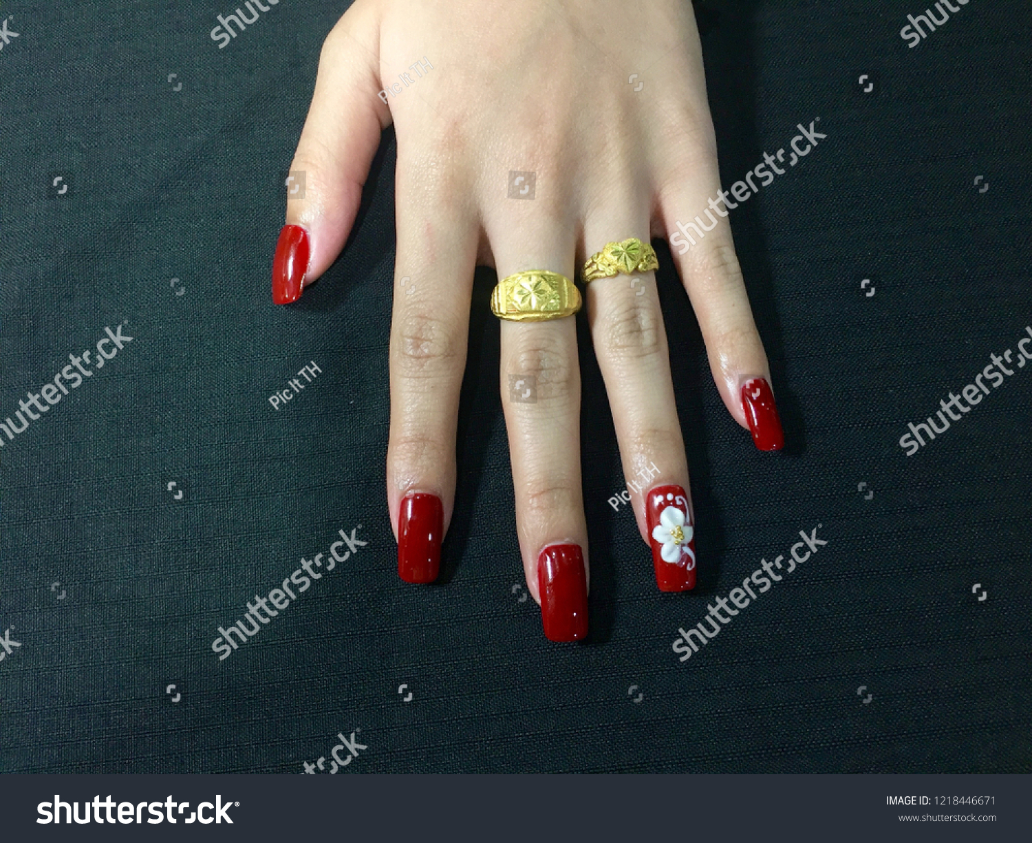 red and white flower nails