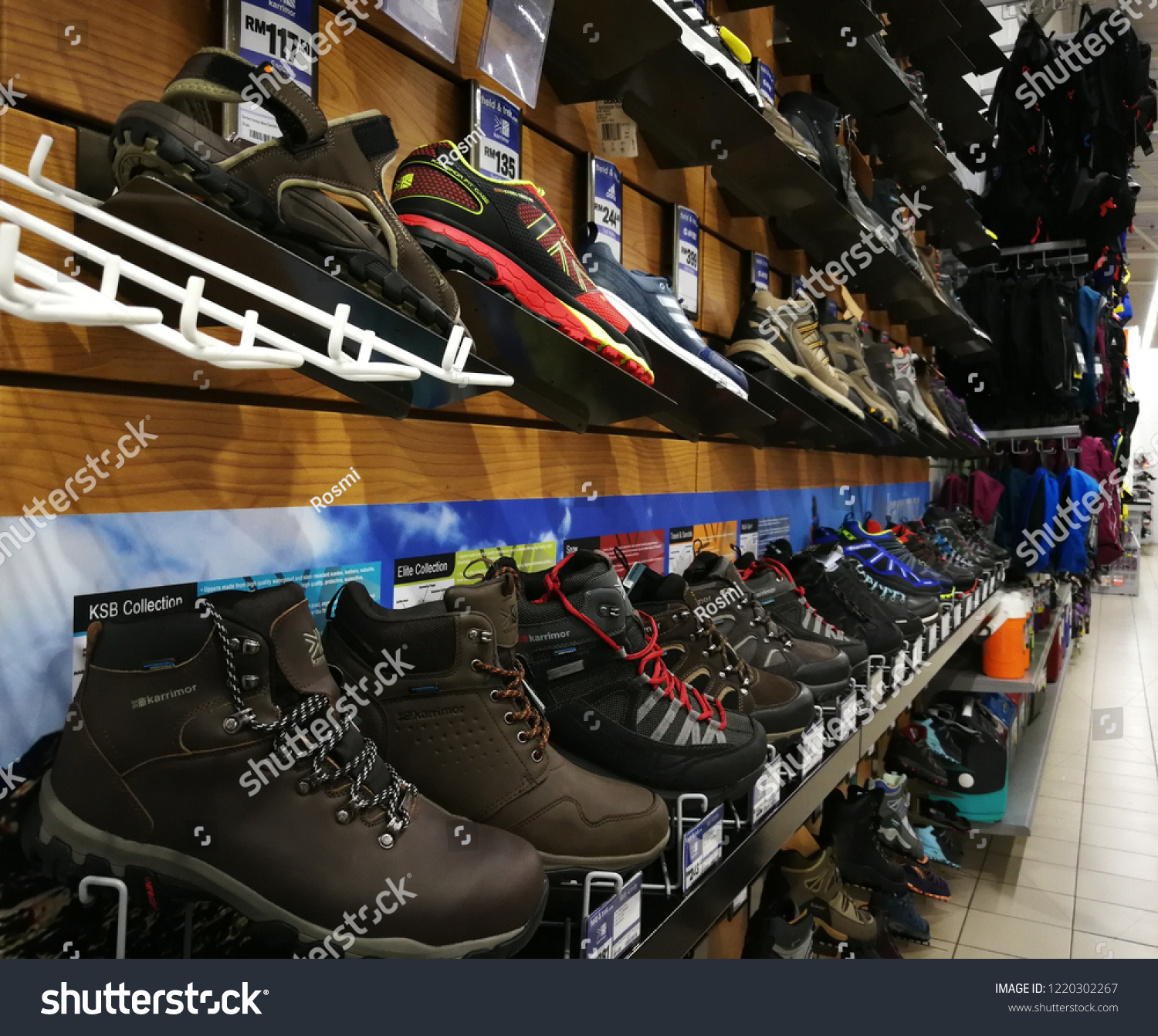 shop for safety shoes near me