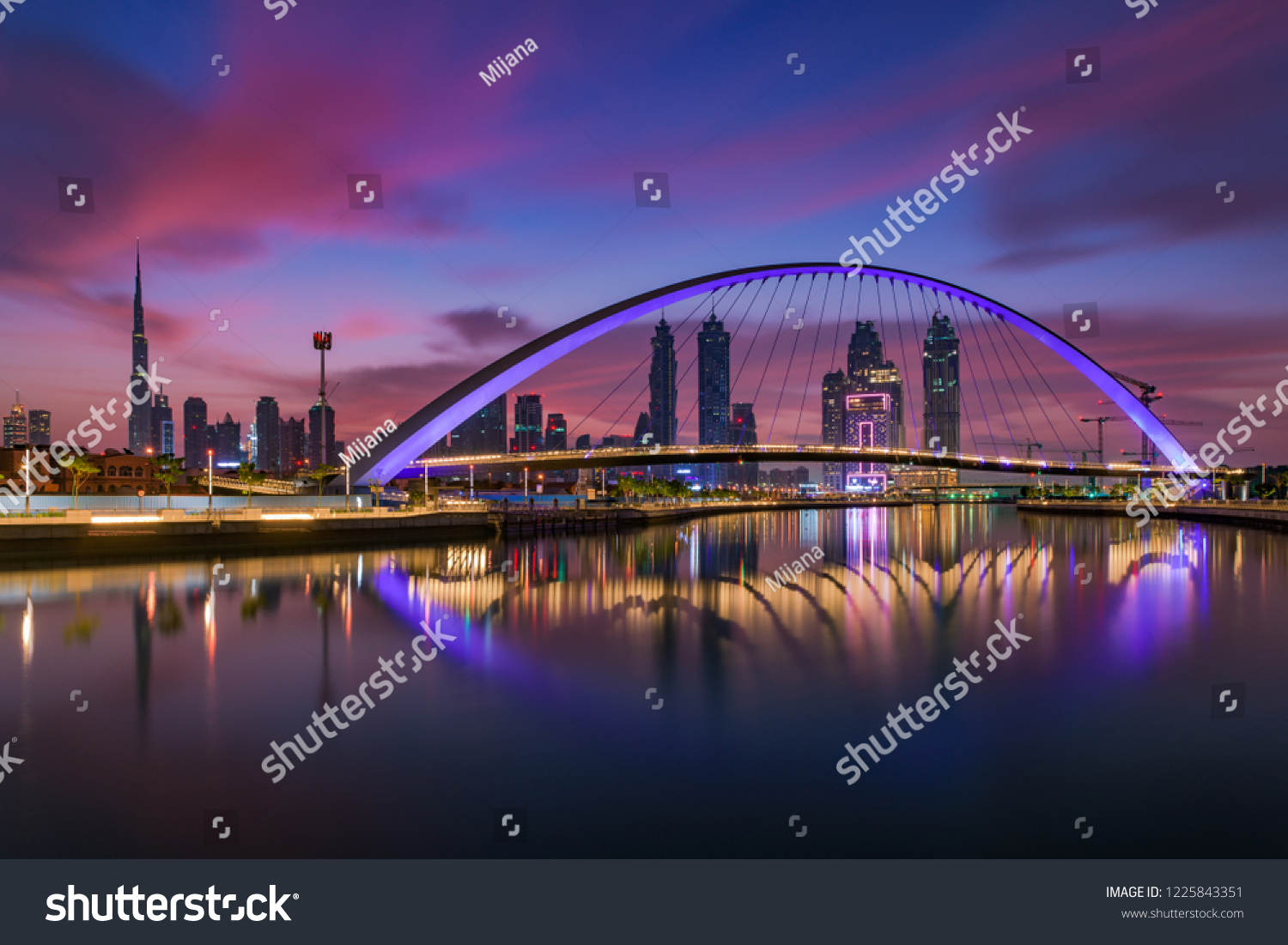 495,089 Bridge reflected water Images, Stock Photos & Vectors ...