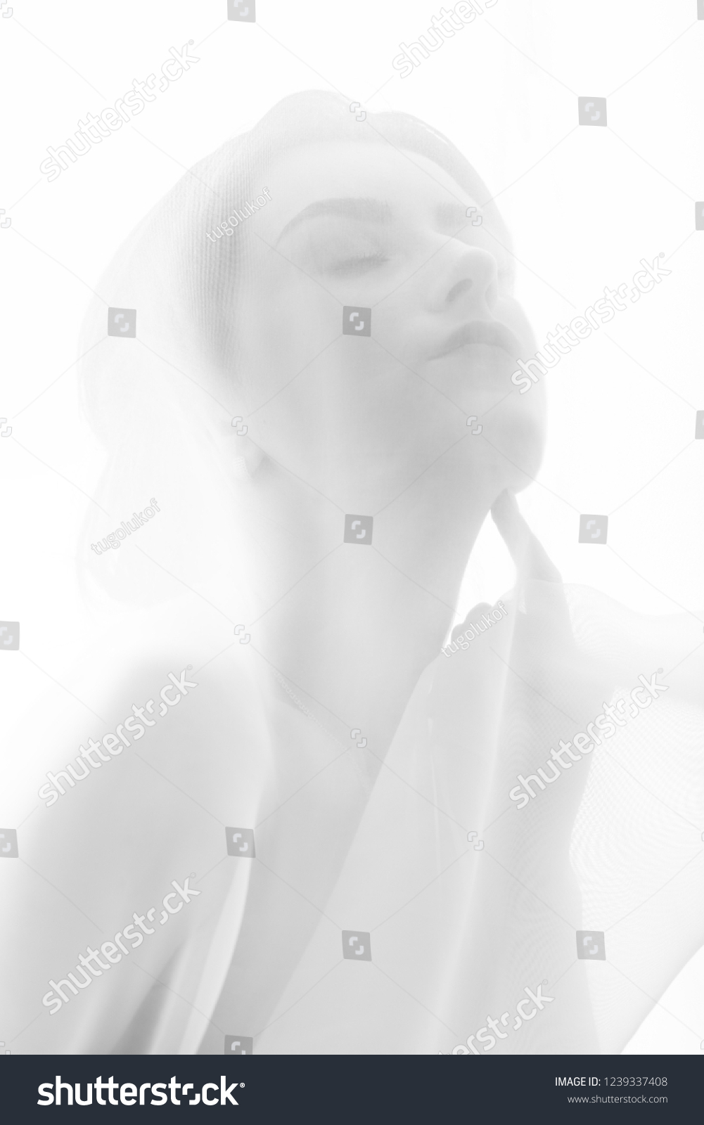 Naked Sensual Woman Veil On White Foto Stok Shutterstock