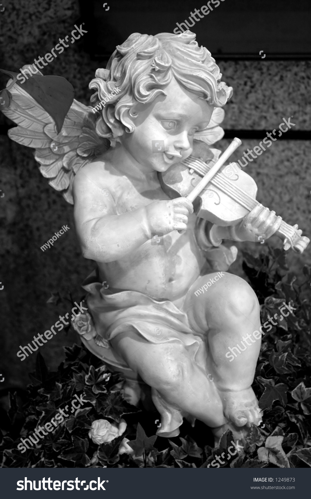 Ангел играющий на скрипке
