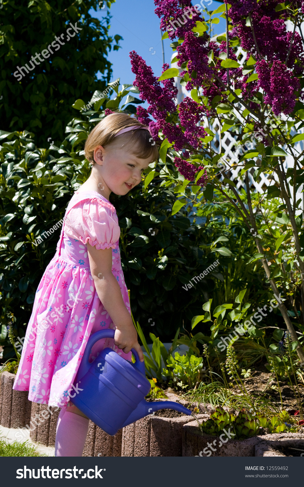 35 Years Old Girl Working Garden Stock Photo 12559492 | Shutterstock