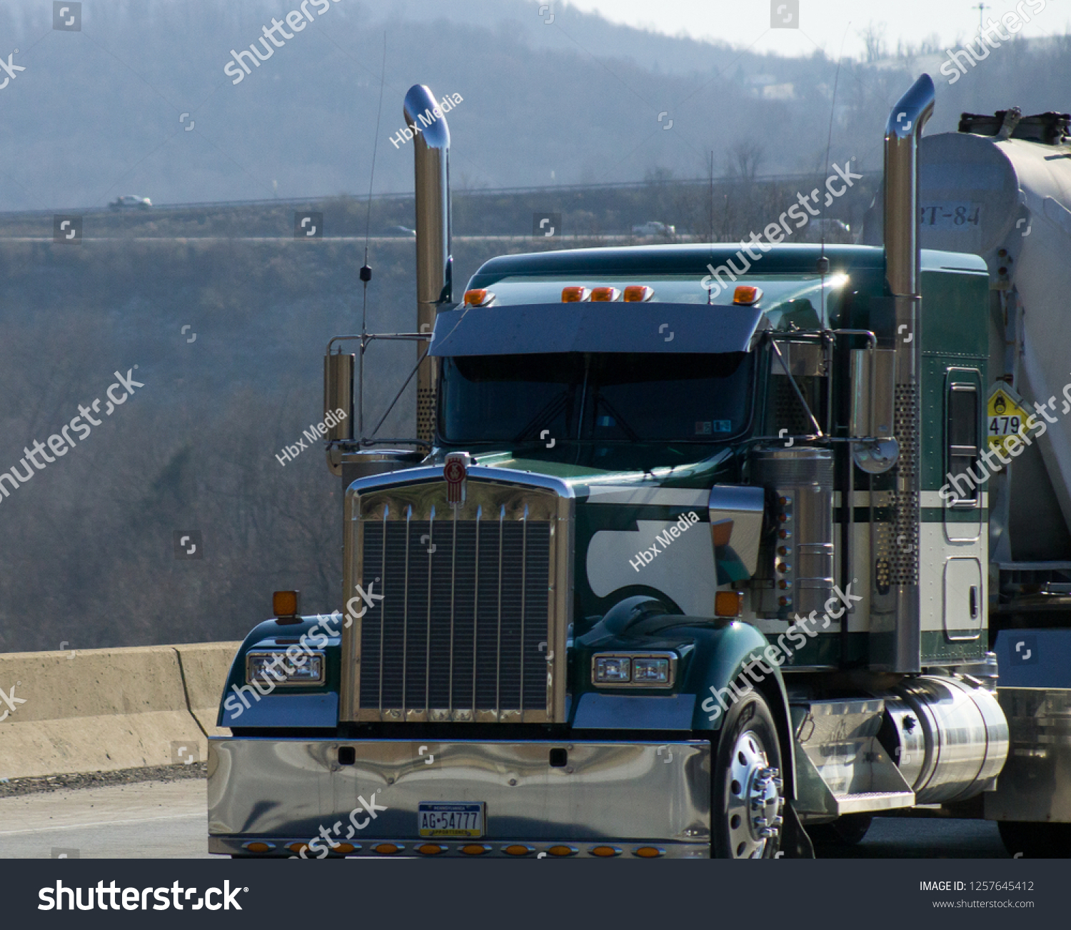 3,690 18 Wheeler Truck Images, Stock Photos & Vectors | Shutterstock