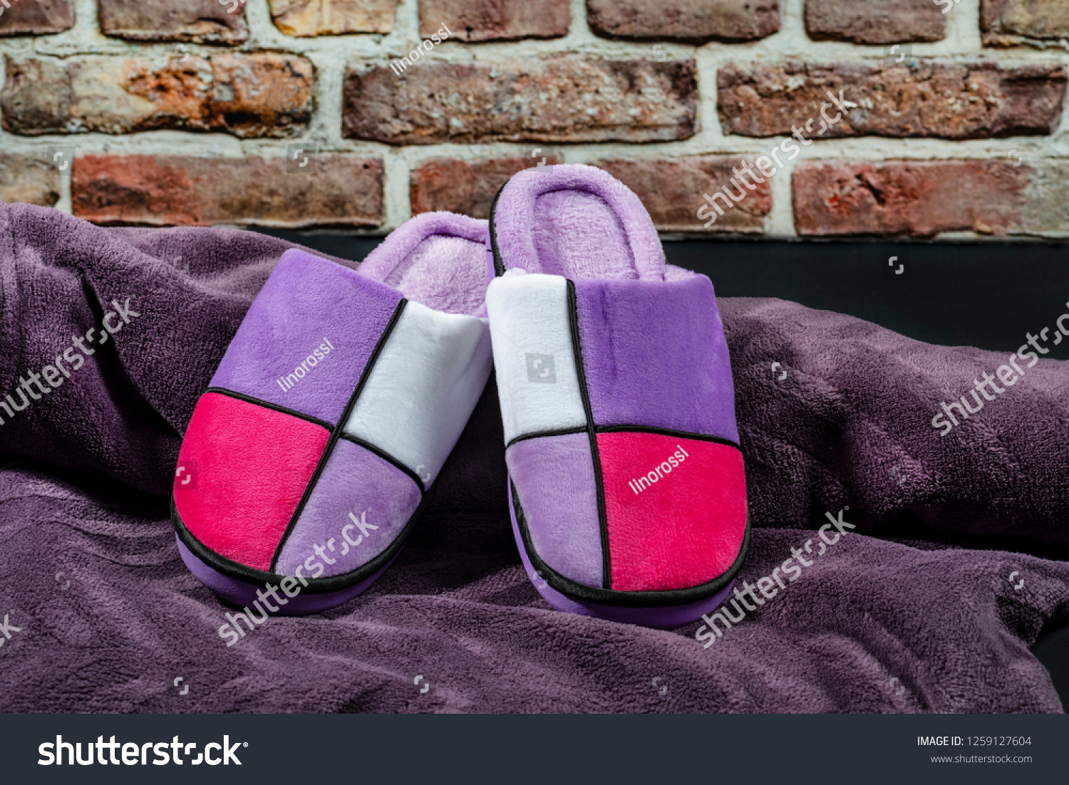 brick and stock slippers