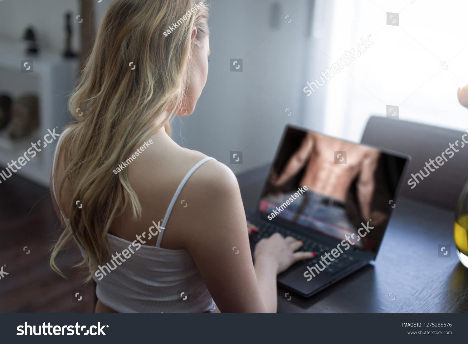 Woman Sex Online