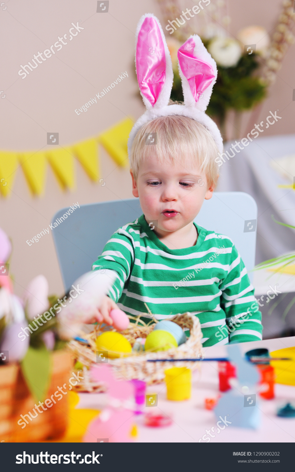 Little Cute Baby Boy White Hair Stock Photo 1290900202 | Shutterstock