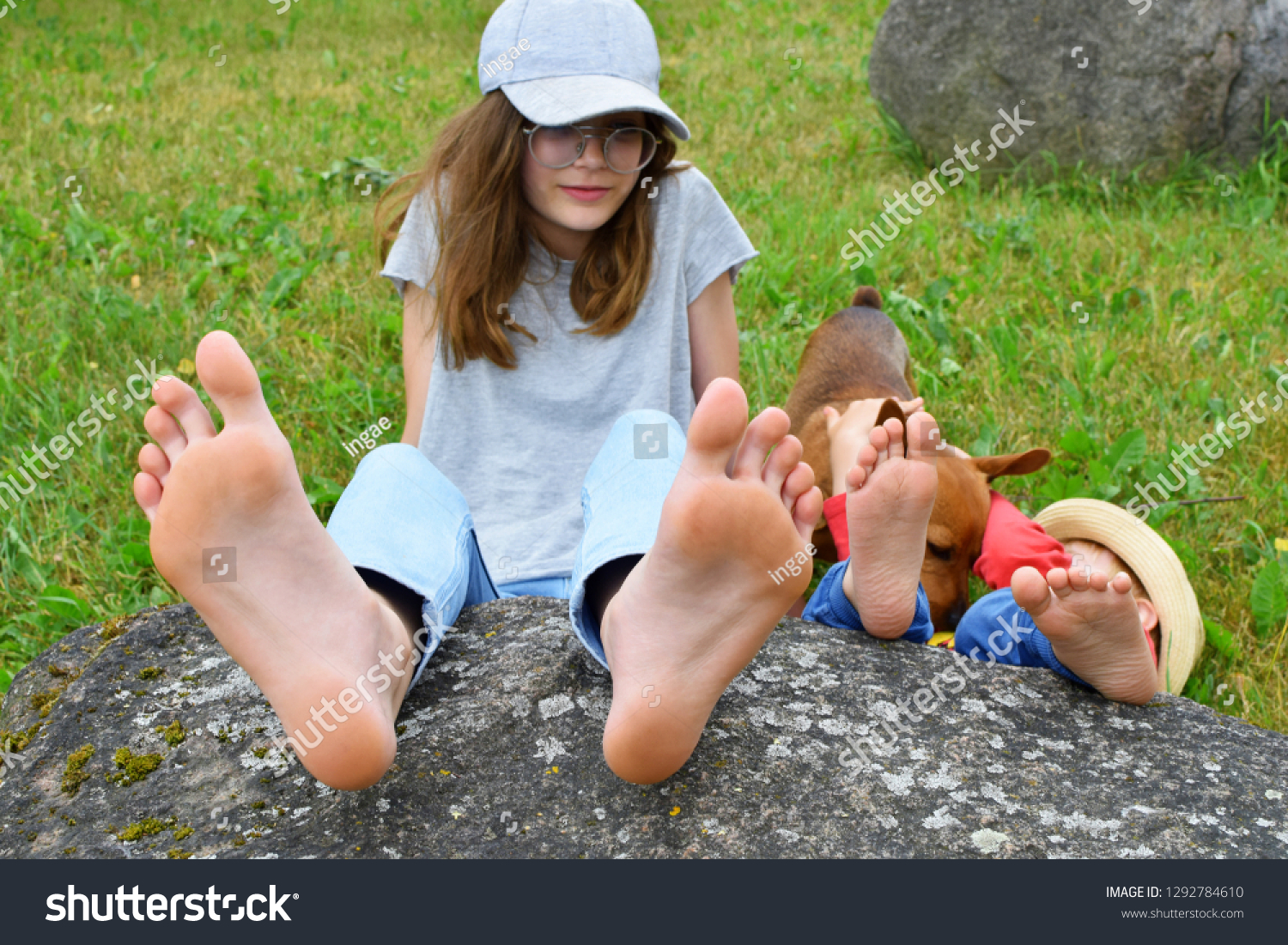 Young Teen Girl Feet