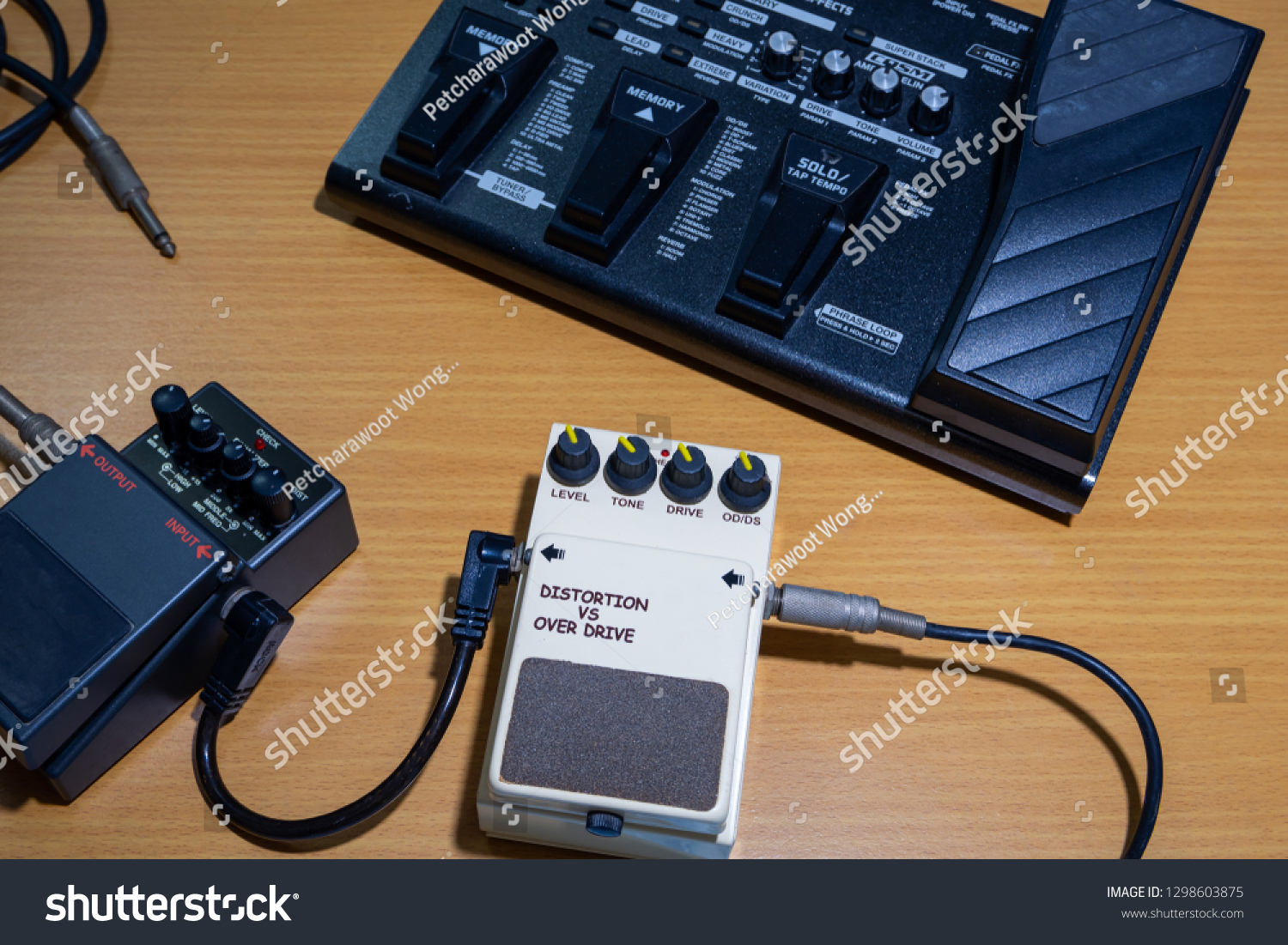 electric guitar stomp box