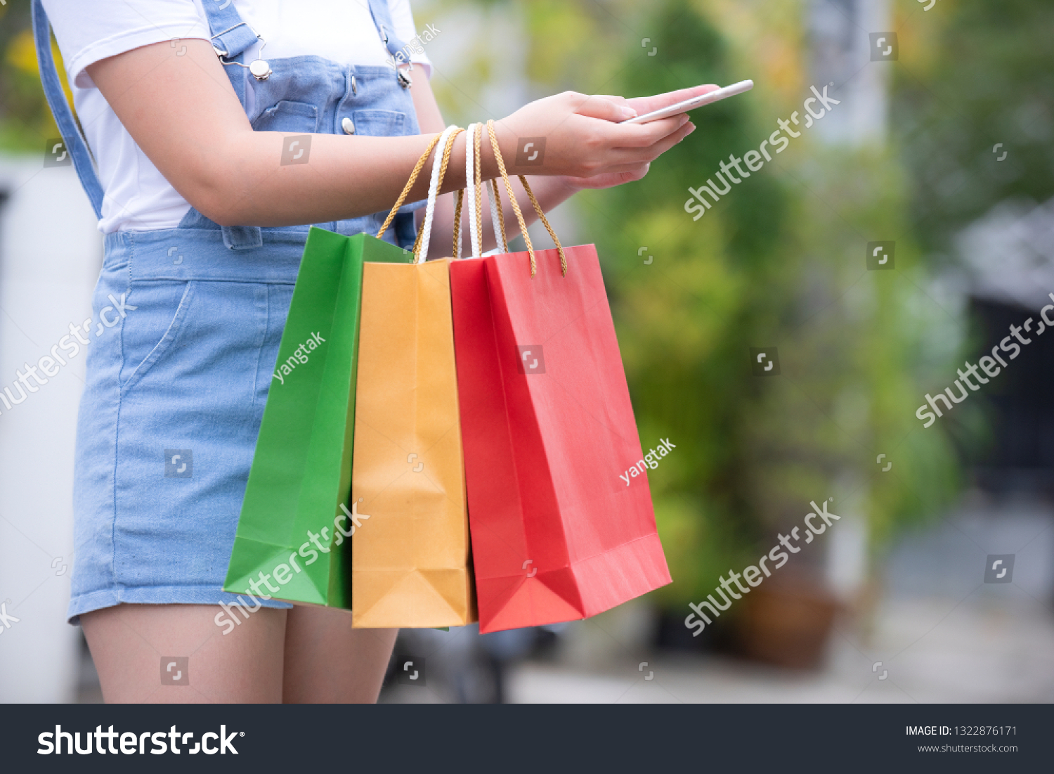 owners-check-list-products-list-delivery-stock-photo-1322876171