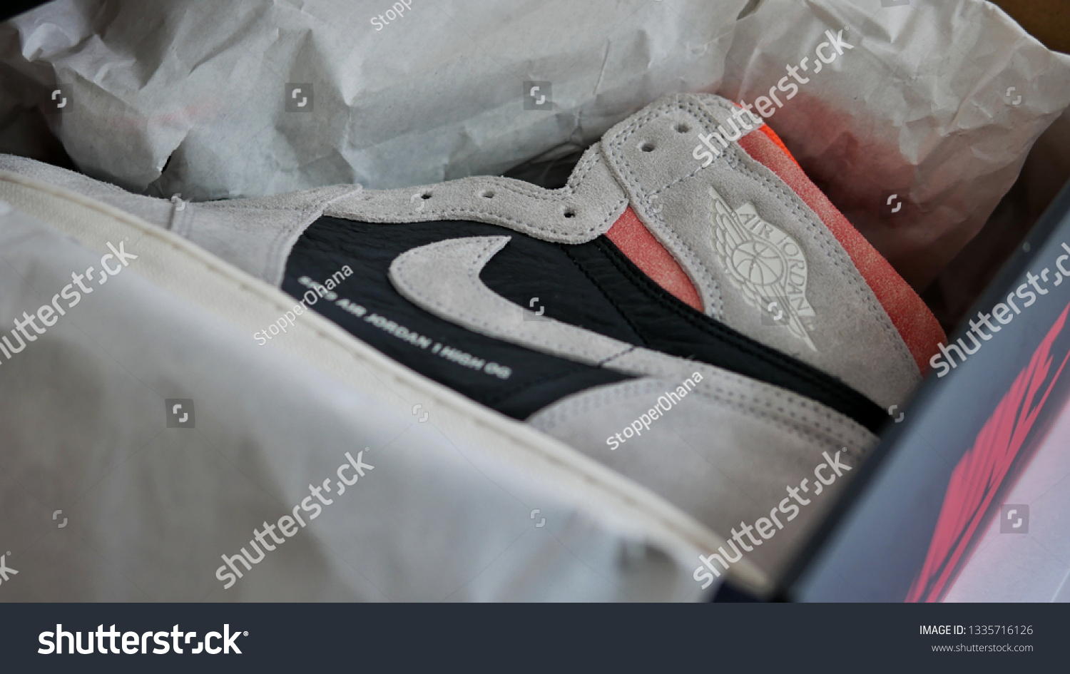 350 Nike Chicago Images, Stock Photos & Vectors | Shutterstock