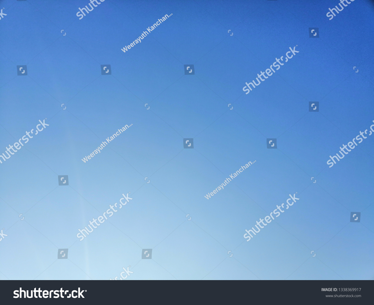 Clear Blue Sky Background Wallpaper Stock Photo 1338369917 | Shutterstock