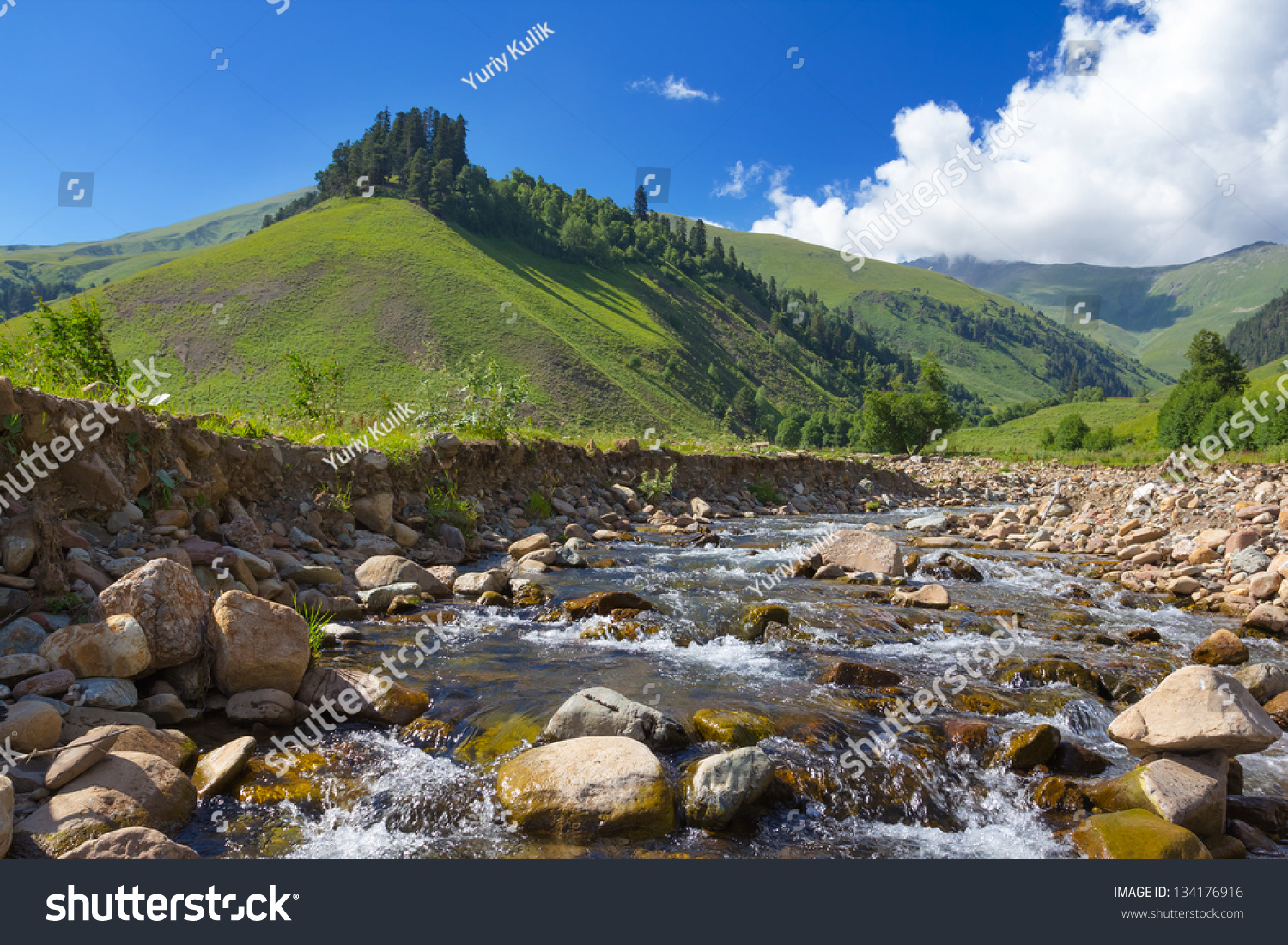 River Green Mountains Stock Photo 134176916 | Shutterstock