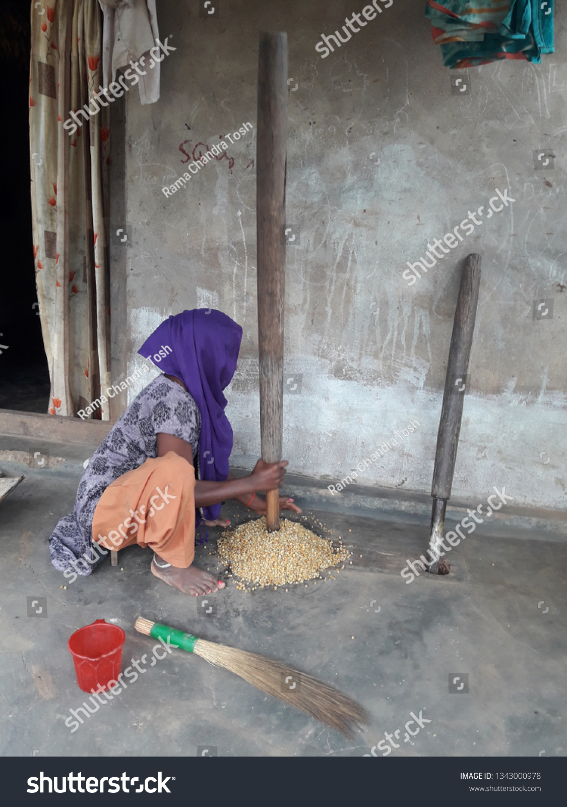 Tribal Hand Pounding Maize Millets Stock Photo 1343000978 | Shutterstock
