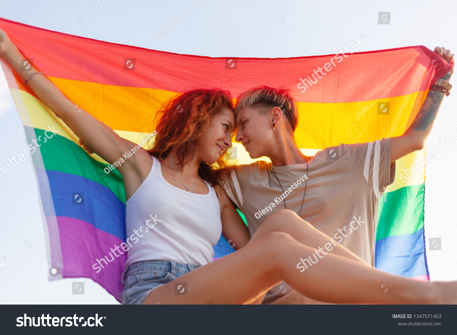 Gorgeous Lesbian Pics