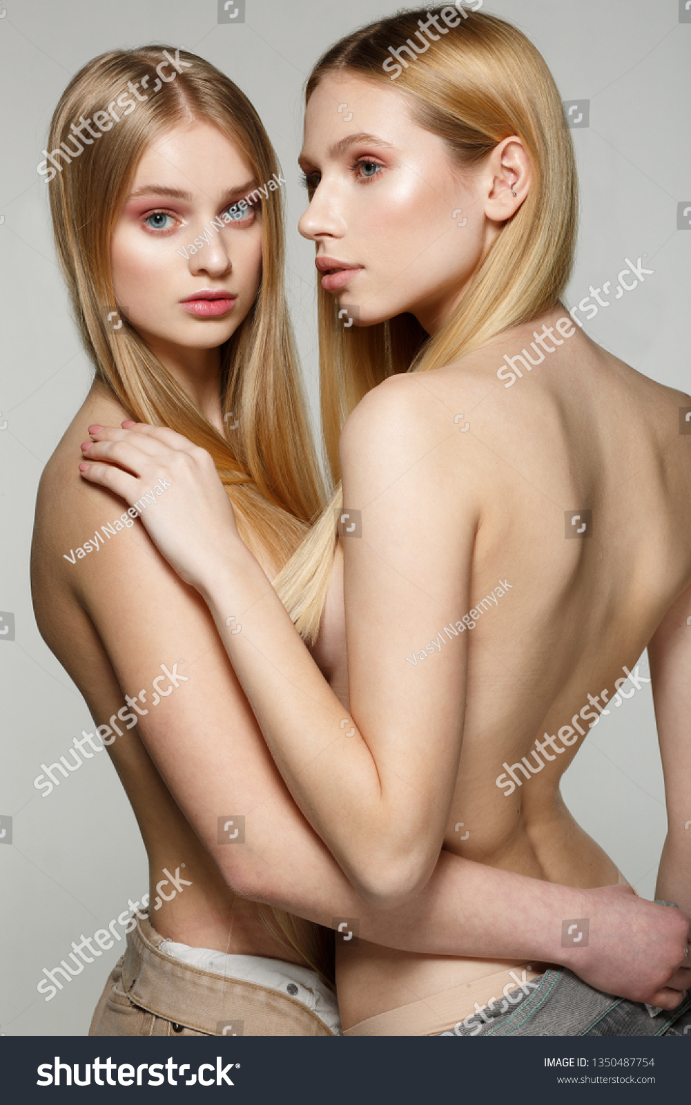 Blond Naked Girls