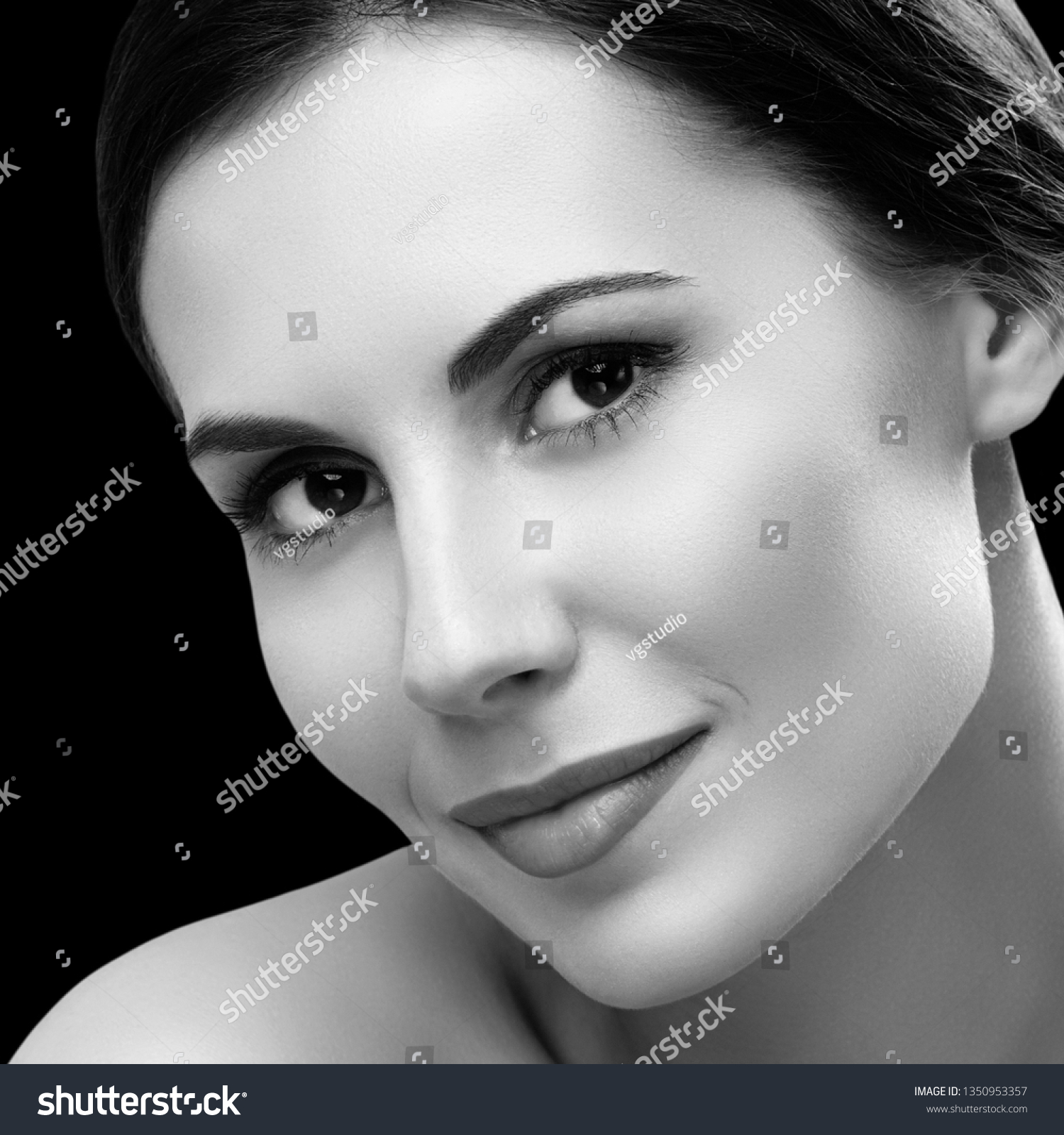 Portrait Beautiful Young Woman Naked Shoulders库存照片1350953357 Shutterstock