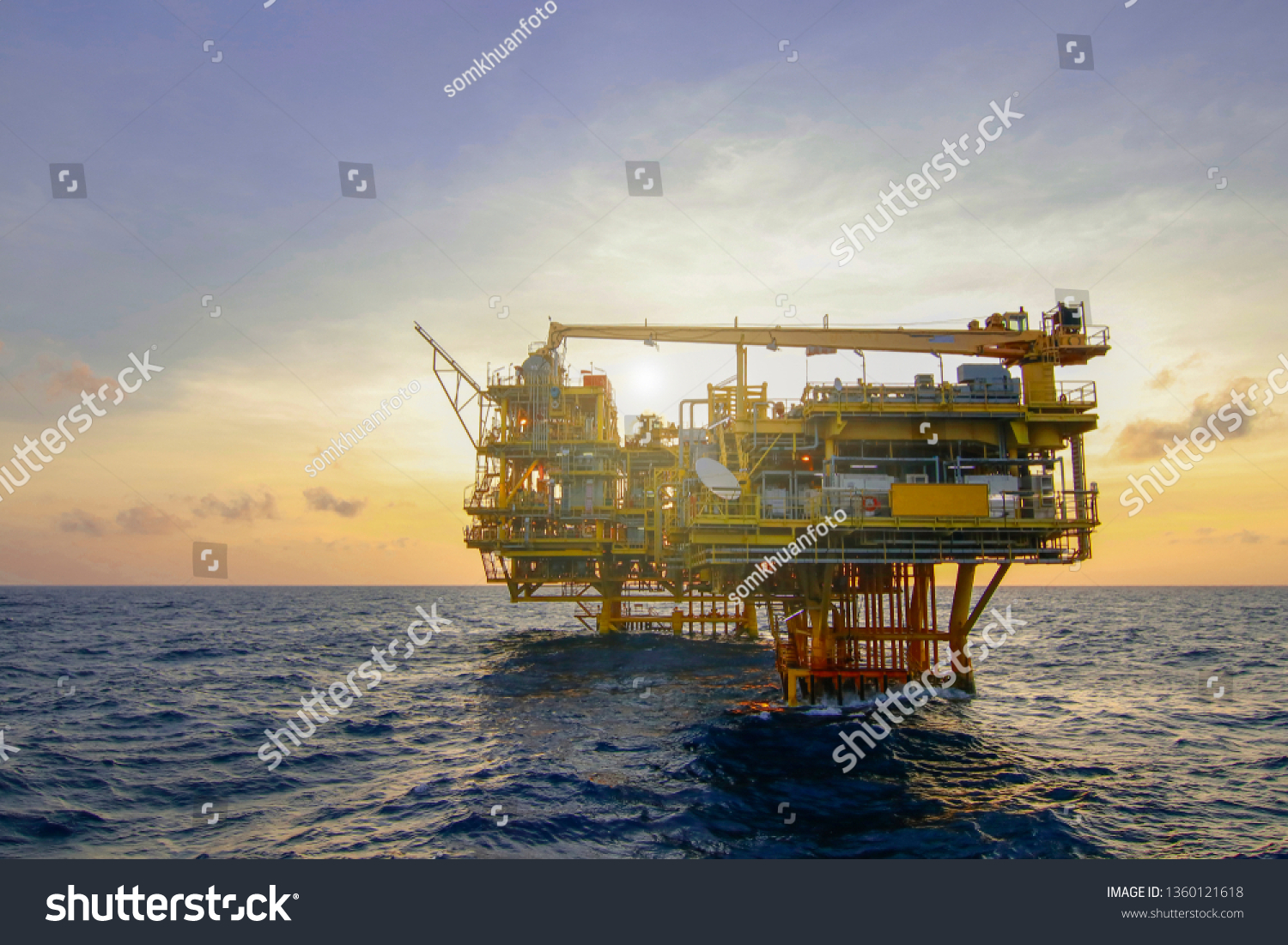 Worker Offshore Rig Background Thailan Stock Photo 1360121618 ...