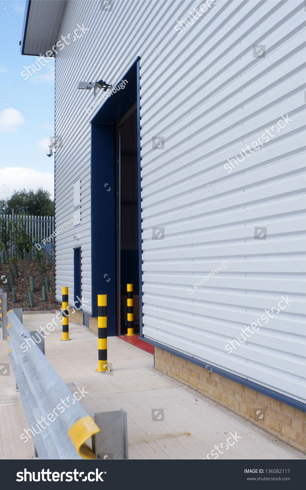 Loading Bay Entrance Warehouse Industrial Unit Stock Photo 136082117 ...