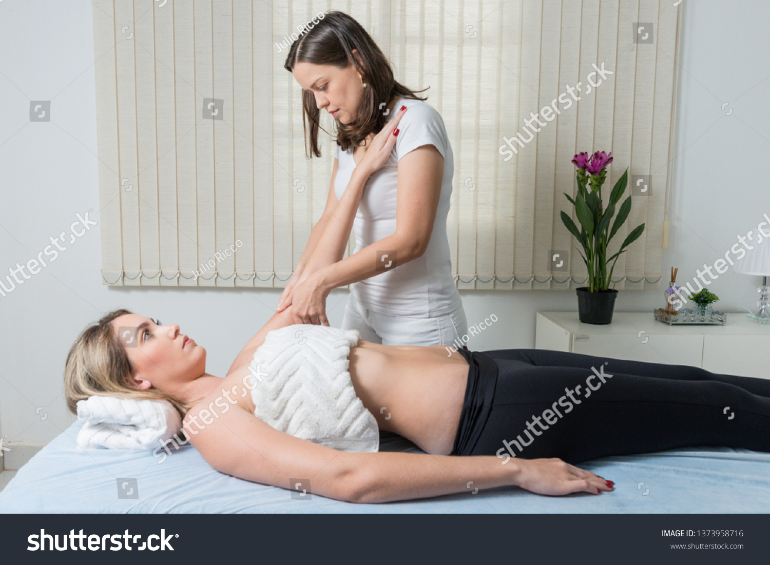 Lesbian Latina Massage