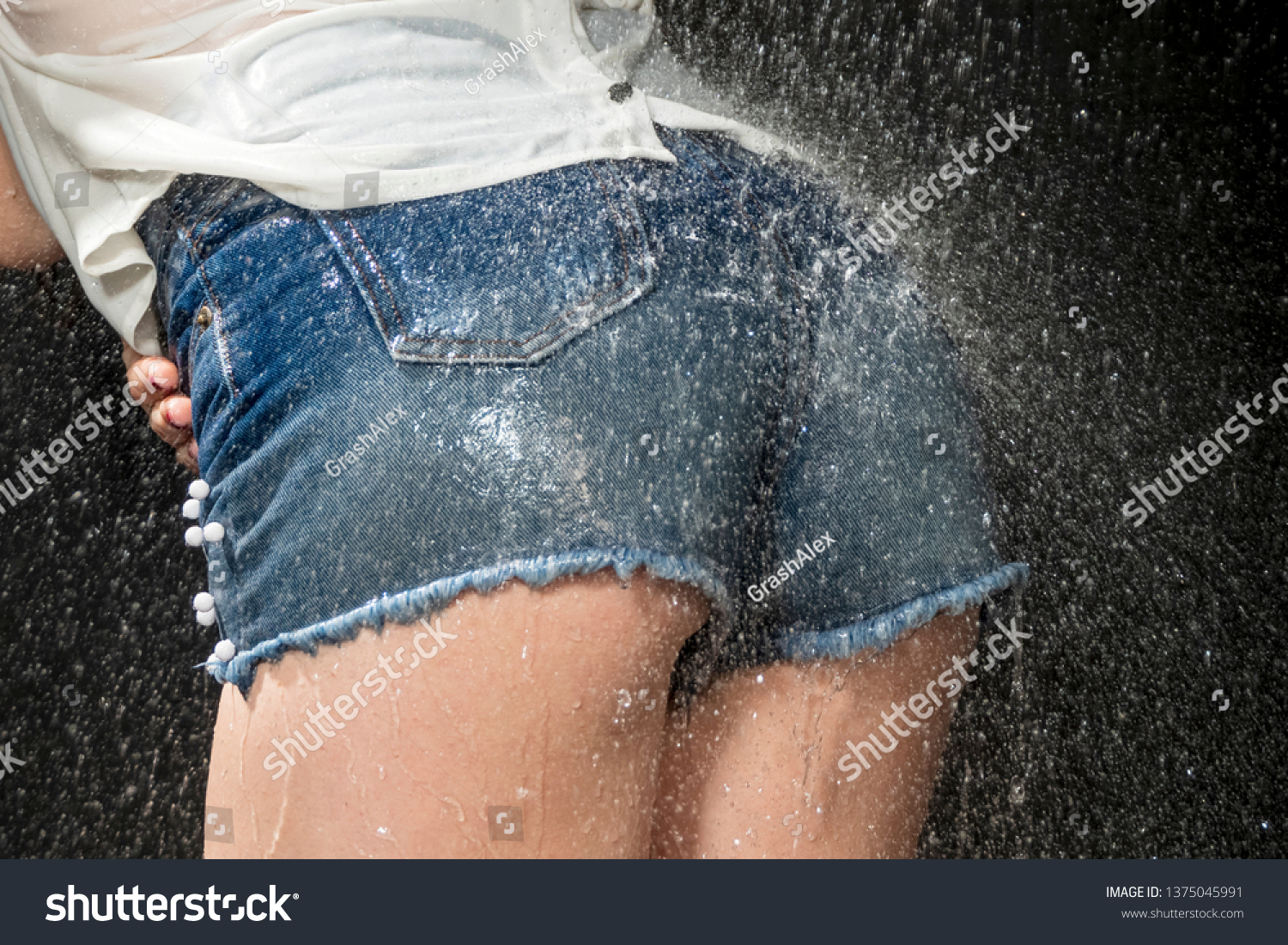 Wet Bubble Butt