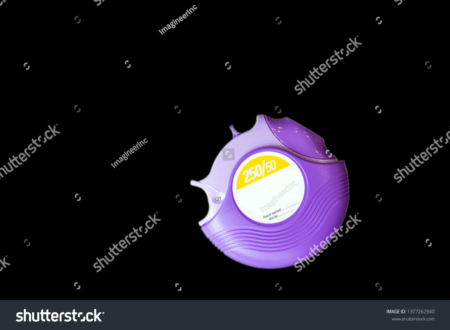 Close Asthma Disk Shaped Inhaler Stock Photo 1377262940 | Shutterstock