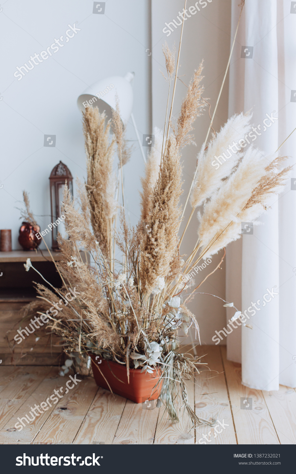 7,964 Dried Grass Pot Images, Stock Photos & Vectors | Shutterstock