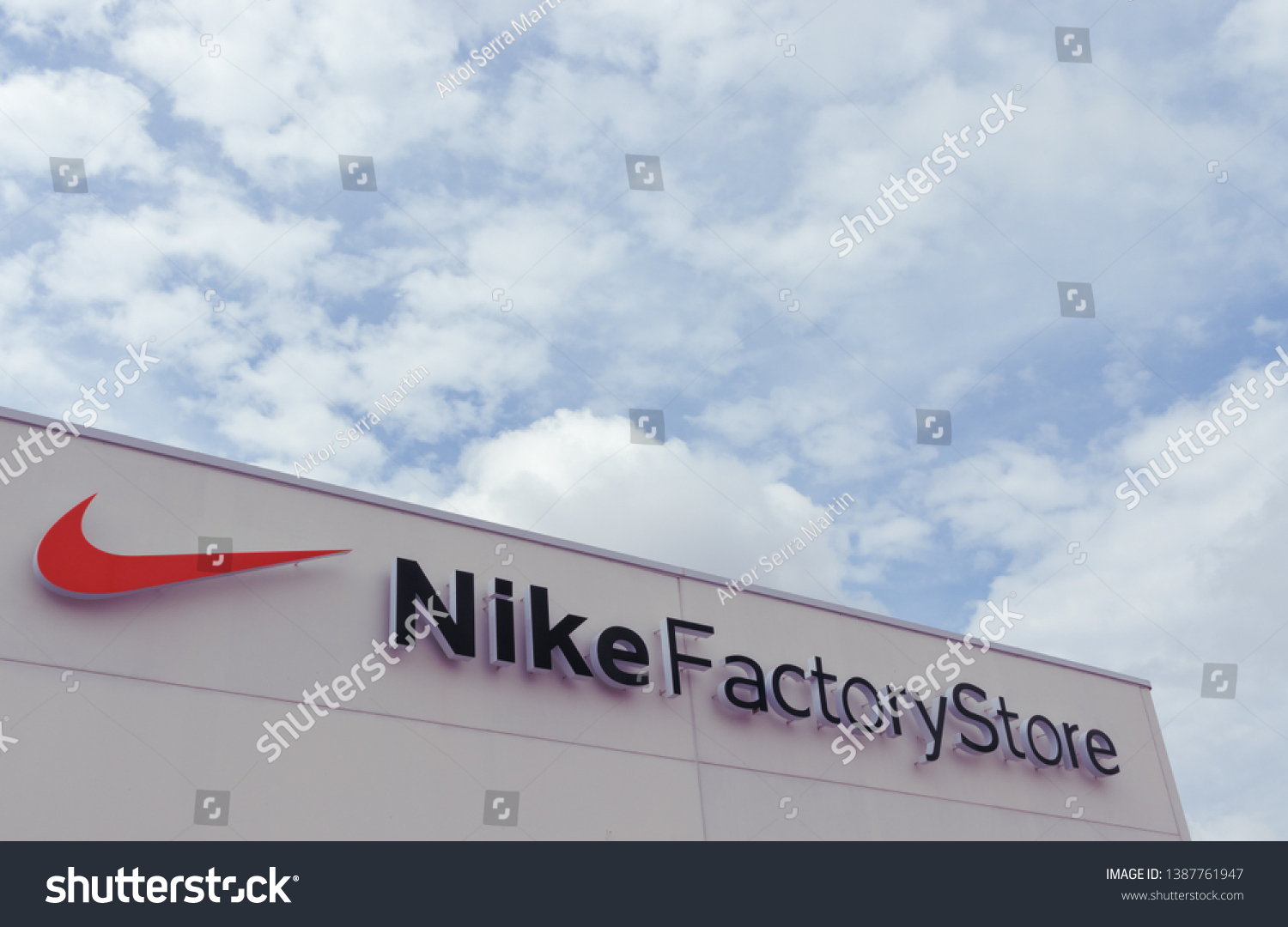 2019 Castellon Spain Nike Factory Foto de stock 1387761947 | Shutterstock