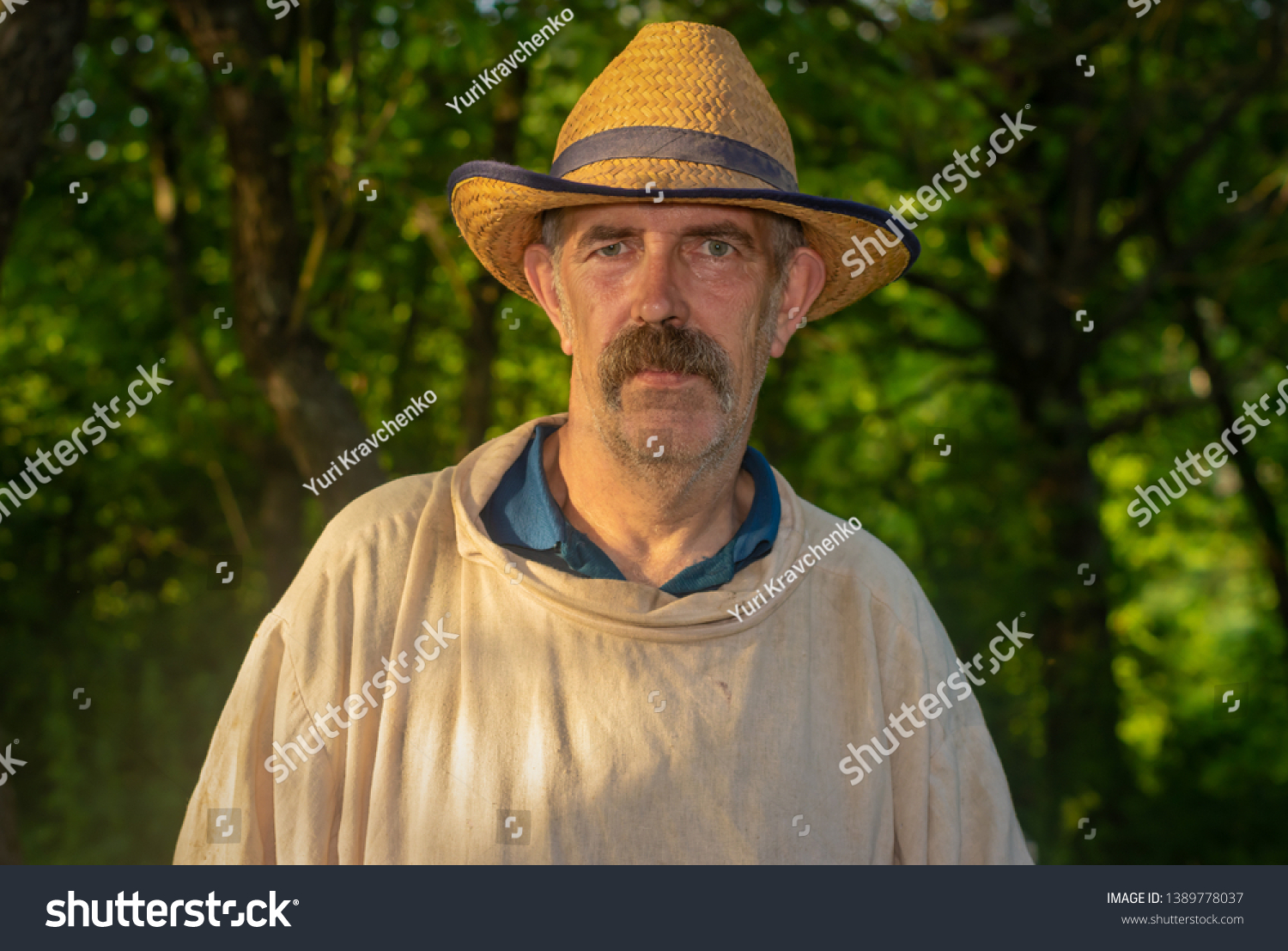 beekeeper straw hat