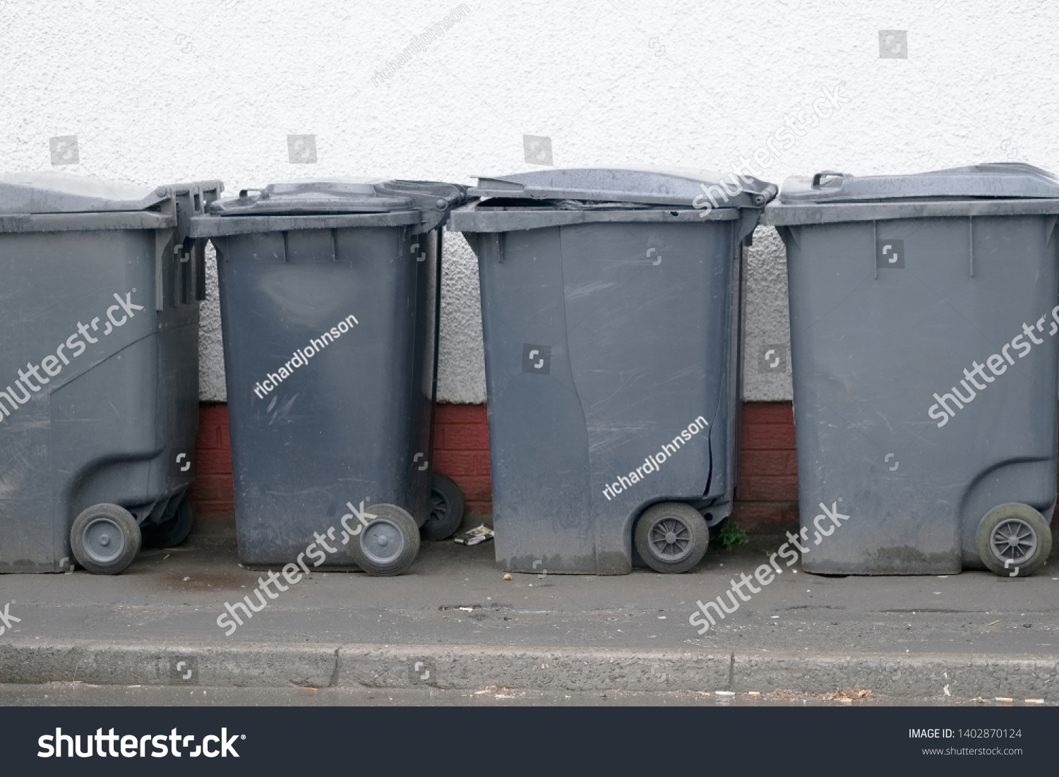 1,027 Black wheelie bin Images, Stock Photos & Vectors | Shutterstock