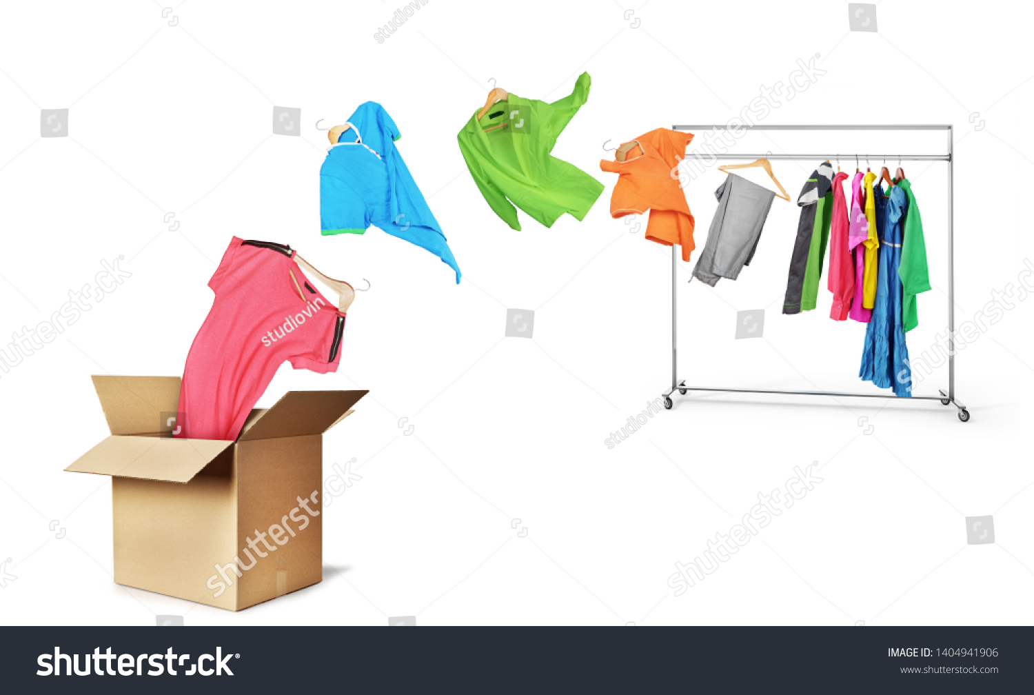 коробка для перевозки одежды на вешалках